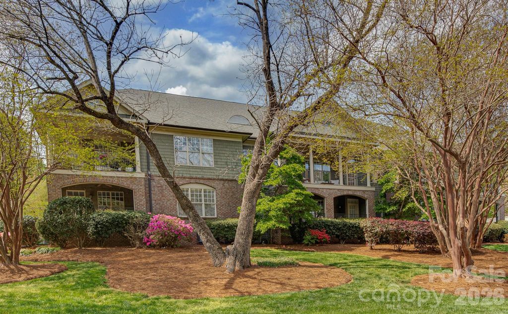 1127 Park West Drive, Charlotte, NC 28209