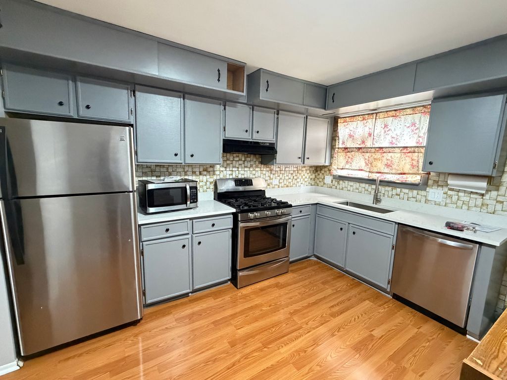 495 Mchenry Road 1B, Wheeling, IL 60090 — photo 2