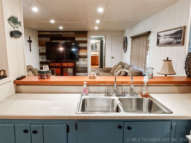 418614 Woodside Drive, Eufaula, OK 74432