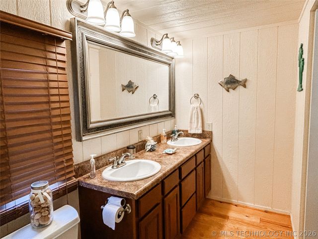 418614 Woodside Drive, Eufaula, OK 74432