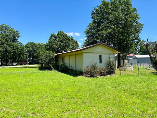 418614 Woodside Drive, Eufaula, OK 74432