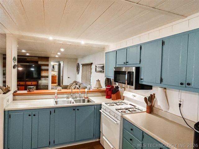 418614 Woodside Drive, Eufaula, OK 74432