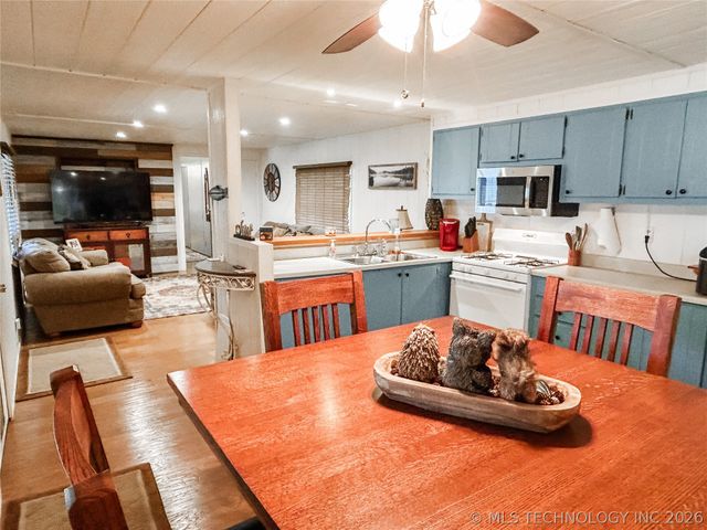 418614 Woodside Drive, Eufaula, OK 74432