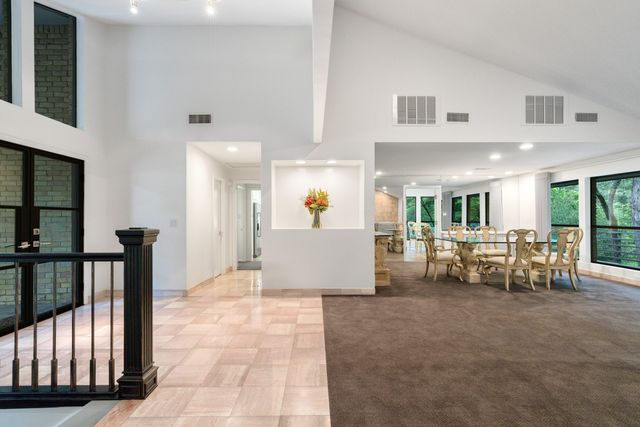 2005 Indian Creek Drive, Westover Hills, TX 76107