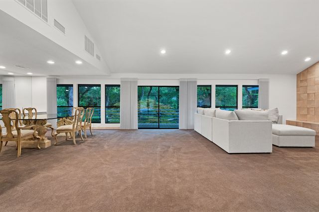 2005 Indian Creek Drive, Westover Hills, TX 76107