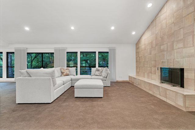 2005 Indian Creek Drive, Westover Hills, TX 76107