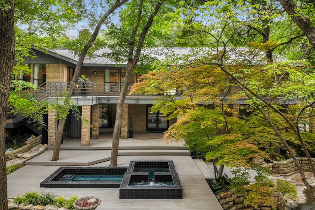 2005 Indian Creek Drive, Westover Hills, TX 76107