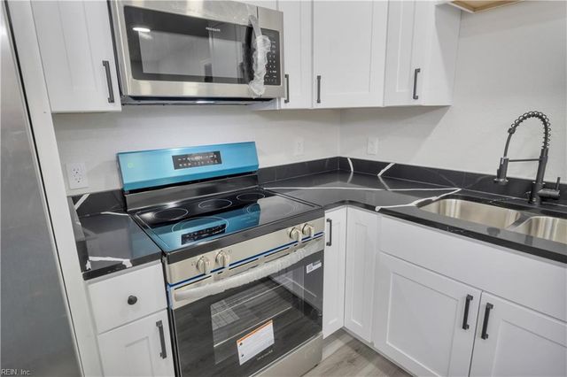 202 W Kelly AVE, Hampton, VA 23605