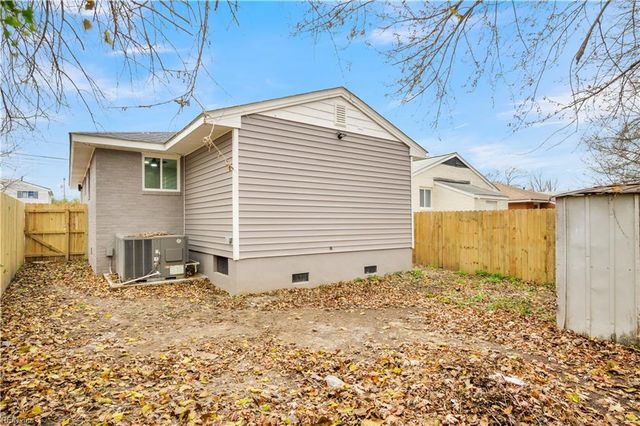 202 W Kelly AVE, Hampton, VA 23605