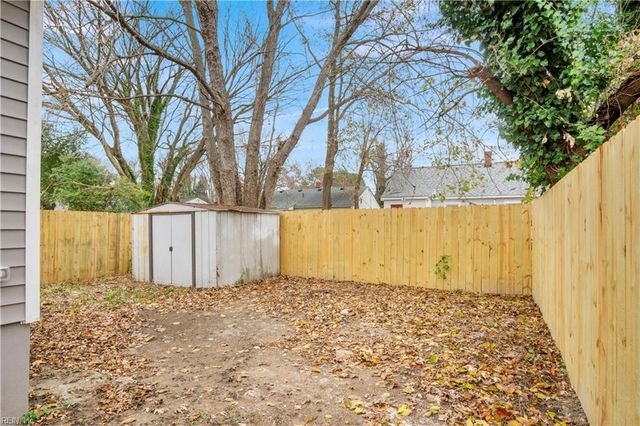 202 W Kelly AVE, Hampton, VA 23605