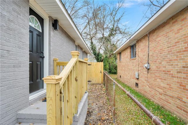 202 W Kelly AVE, Hampton, VA 23605