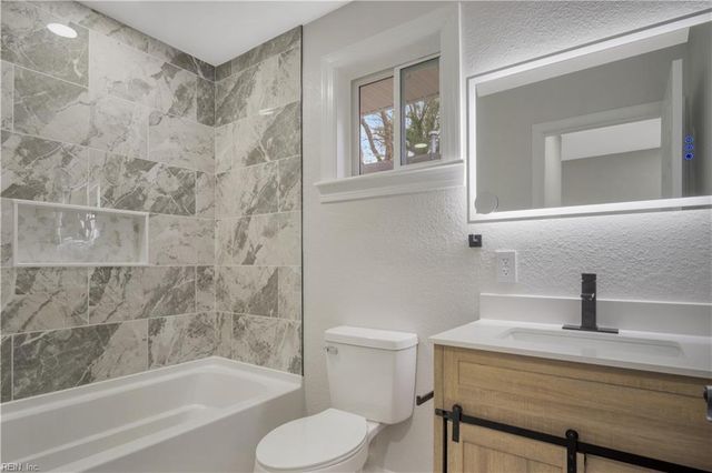 202 W Kelly AVE, Hampton, VA 23605