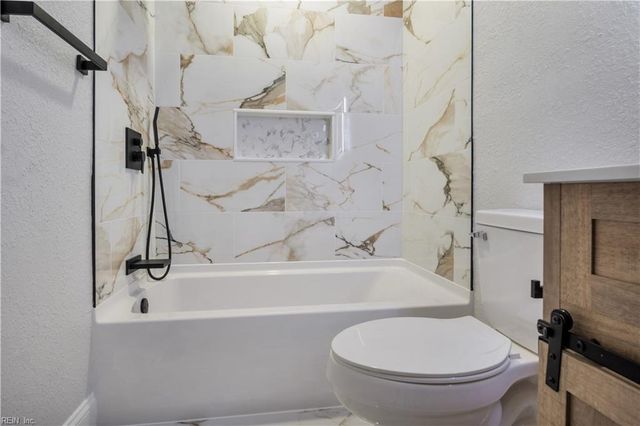 202 W Kelly AVE, Hampton, VA 23605