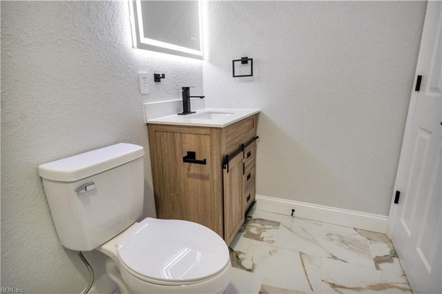 202 W Kelly AVE, Hampton, VA 23605