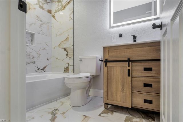 202 W Kelly AVE, Hampton, VA 23605