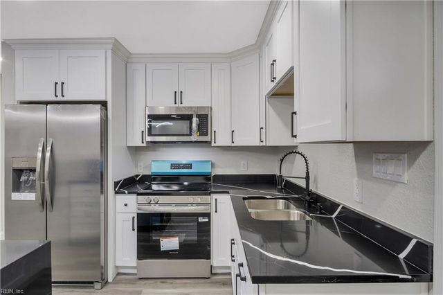 202 W Kelly AVE, Hampton, VA 23605