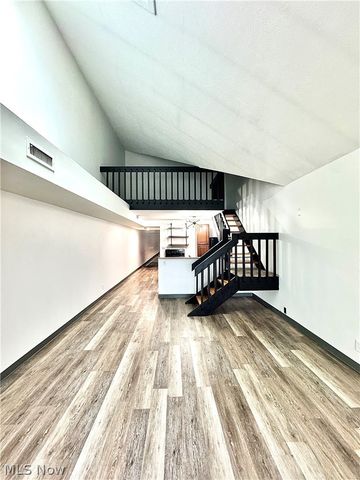 1900 Grove Court 307, Cleveland, OH 44113