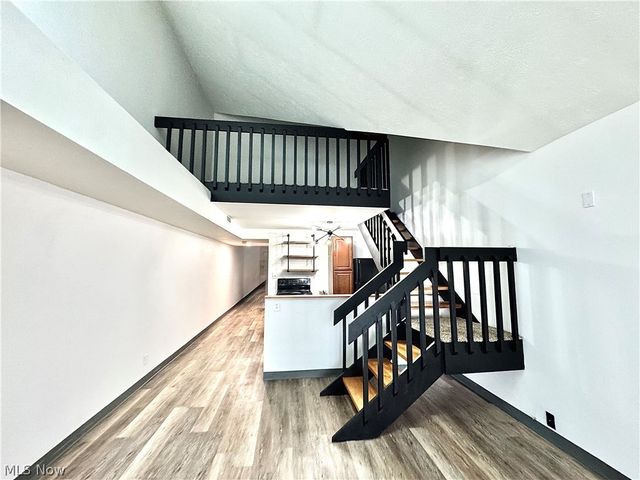 1900 Grove Court 307, Cleveland, OH 44113