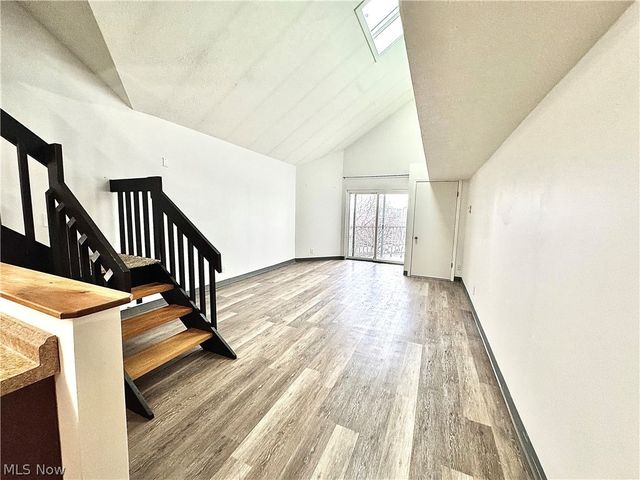 1900 Grove Court 307, Cleveland, OH 44113