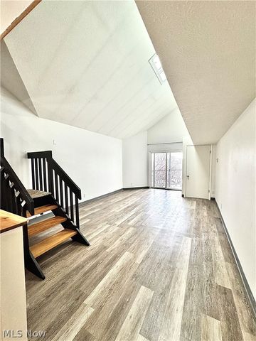 1900 Grove Court 307, Cleveland, OH 44113