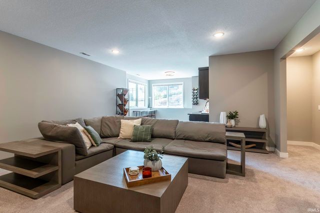 17946 Letterbrick Run, Leo, IN 46765