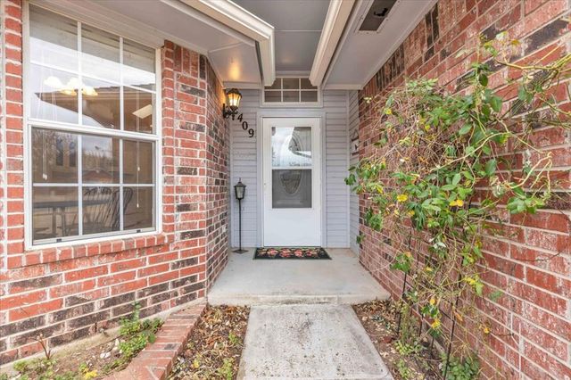 409 Whitehouse Lane, Edmond, OK 73003