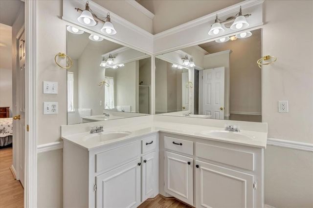 409 Whitehouse Lane, Edmond, OK 73003