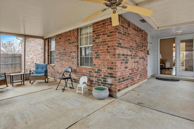 409 Whitehouse Lane, Edmond, OK 73003