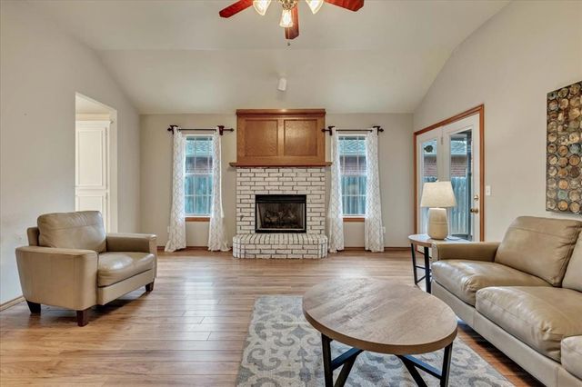 409 Whitehouse Lane, Edmond, OK 73003