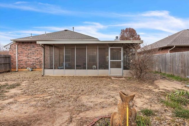 409 Whitehouse Lane, Edmond, OK 73003