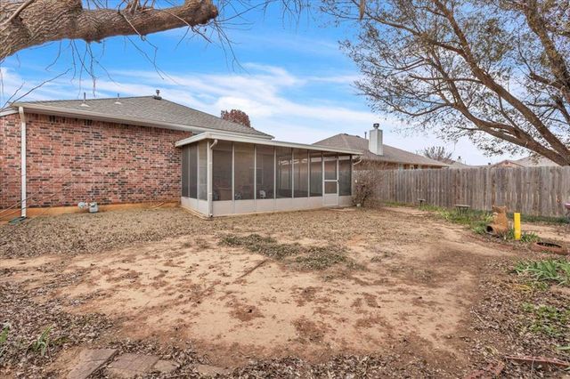 409 Whitehouse Lane, Edmond, OK 73003