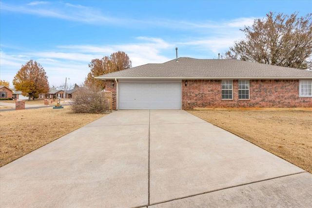 409 Whitehouse Lane, Edmond, OK 73003