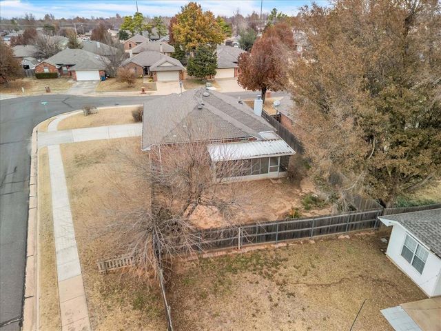 409 Whitehouse Lane, Edmond, OK 73003