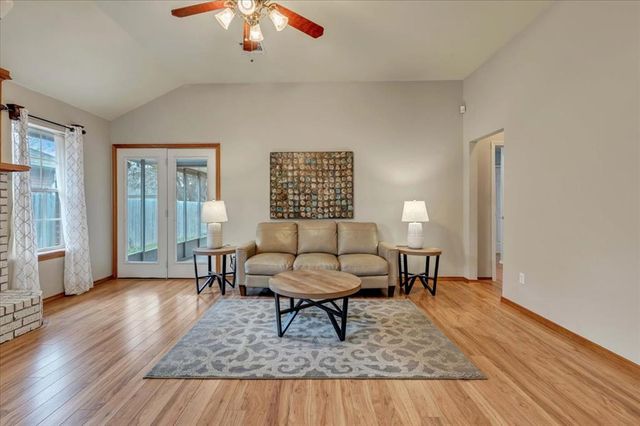 409 Whitehouse Lane, Edmond, OK 73003