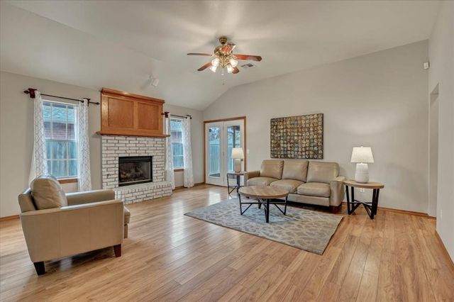 409 Whitehouse Lane, Edmond, OK 73003