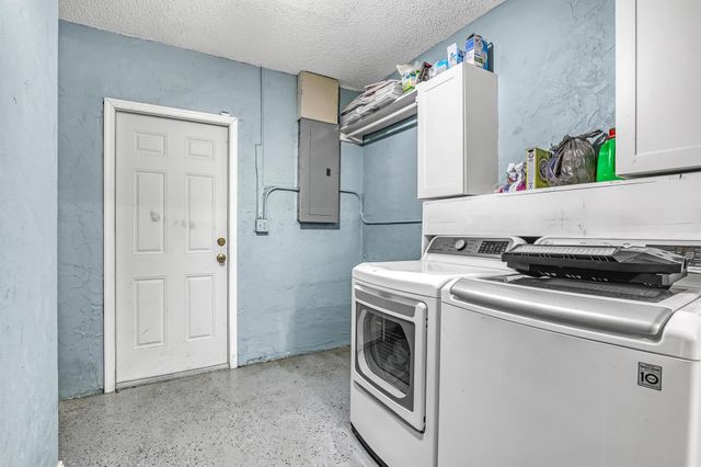 1476 N Mangonia Drive, West Palm Beach, FL 33401