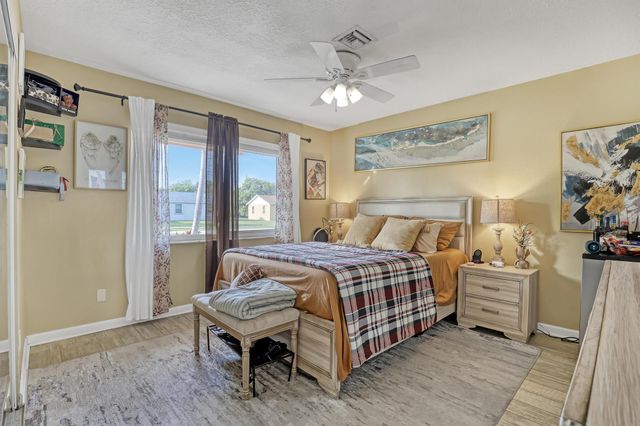 1476 N Mangonia Drive, West Palm Beach, FL 33401