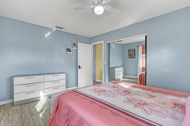 1476 N Mangonia Drive, West Palm Beach, FL 33401