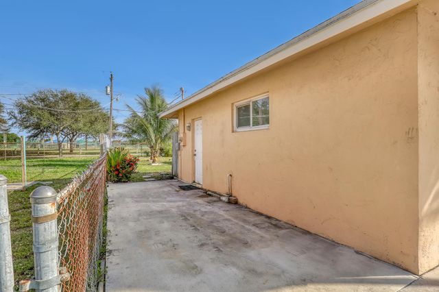 1476 N Mangonia Drive, West Palm Beach, FL 33401