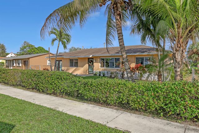 1476 N Mangonia Drive, West Palm Beach, FL 33401