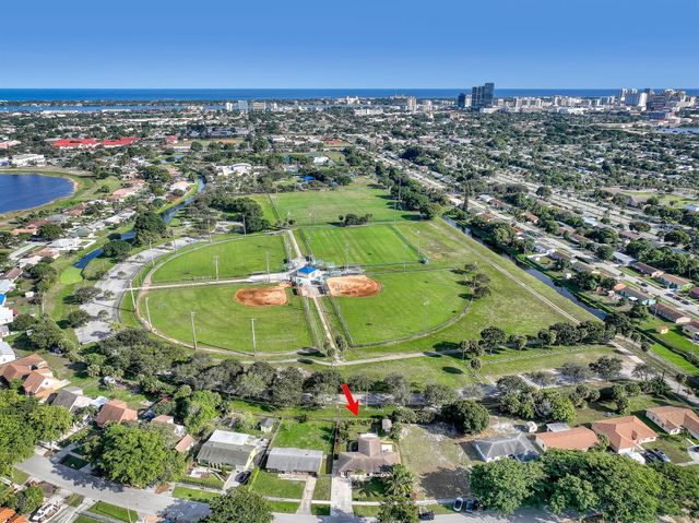 1476 N Mangonia Drive, West Palm Beach, FL 33401