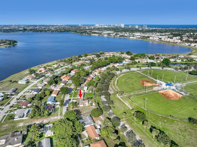 1476 N Mangonia Drive, West Palm Beach, FL 33401