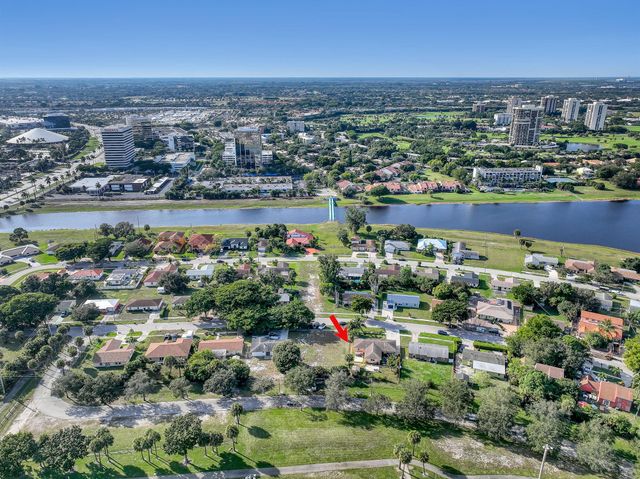 1476 N Mangonia Drive, West Palm Beach, FL 33401