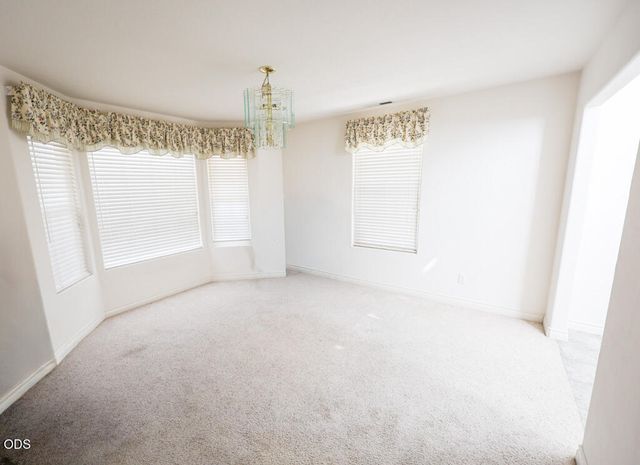 412 Country Court, Shady Cove, OR 97539
