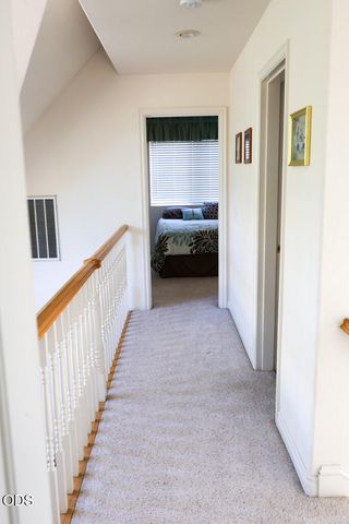 412 Country Court, Shady Cove, OR 97539