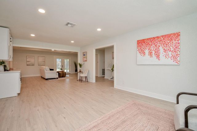 4302 Mcdermed Drive, Houston, TX 77035