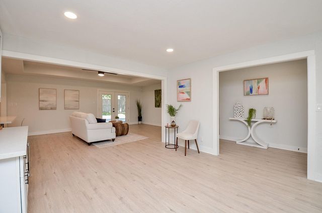 4302 Mcdermed Drive, Houston, TX 77035