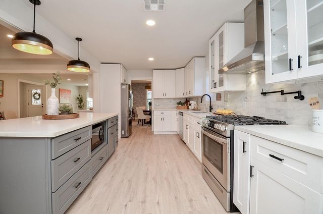 4302 Mcdermed Drive, Houston, TX 77035