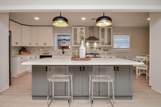 4302 Mcdermed Drive, Houston, TX 77035