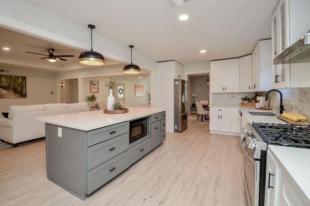 4302 Mcdermed Drive, Houston, TX 77035